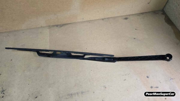 Lexus GS300 GS430 Front Driver Side Windscreen Wiper Arm RHD OEM (1997-2005) - Used - Image 3