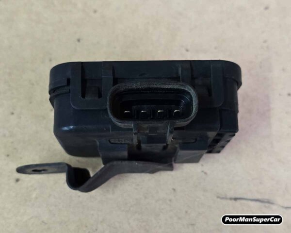 Lexus GS300 GS400 GS430 Thermistor, Cooler (Smog Ventilation Sensor) OEM 88898-30010 (1997-2005) - Used - Image 2