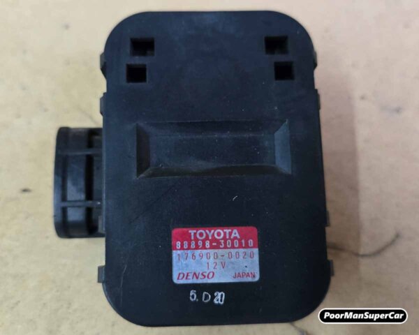 Lexus GS300 GS400 GS430 Thermistor, Cooler (Smog Ventilation Sensor) OEM 88898-30010 (1997-2005) - Used